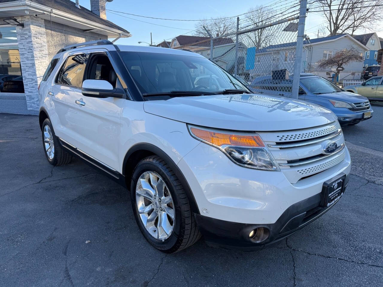 Used 2014 Ford Explorer Limited w/ Equipment Group 302A image 7