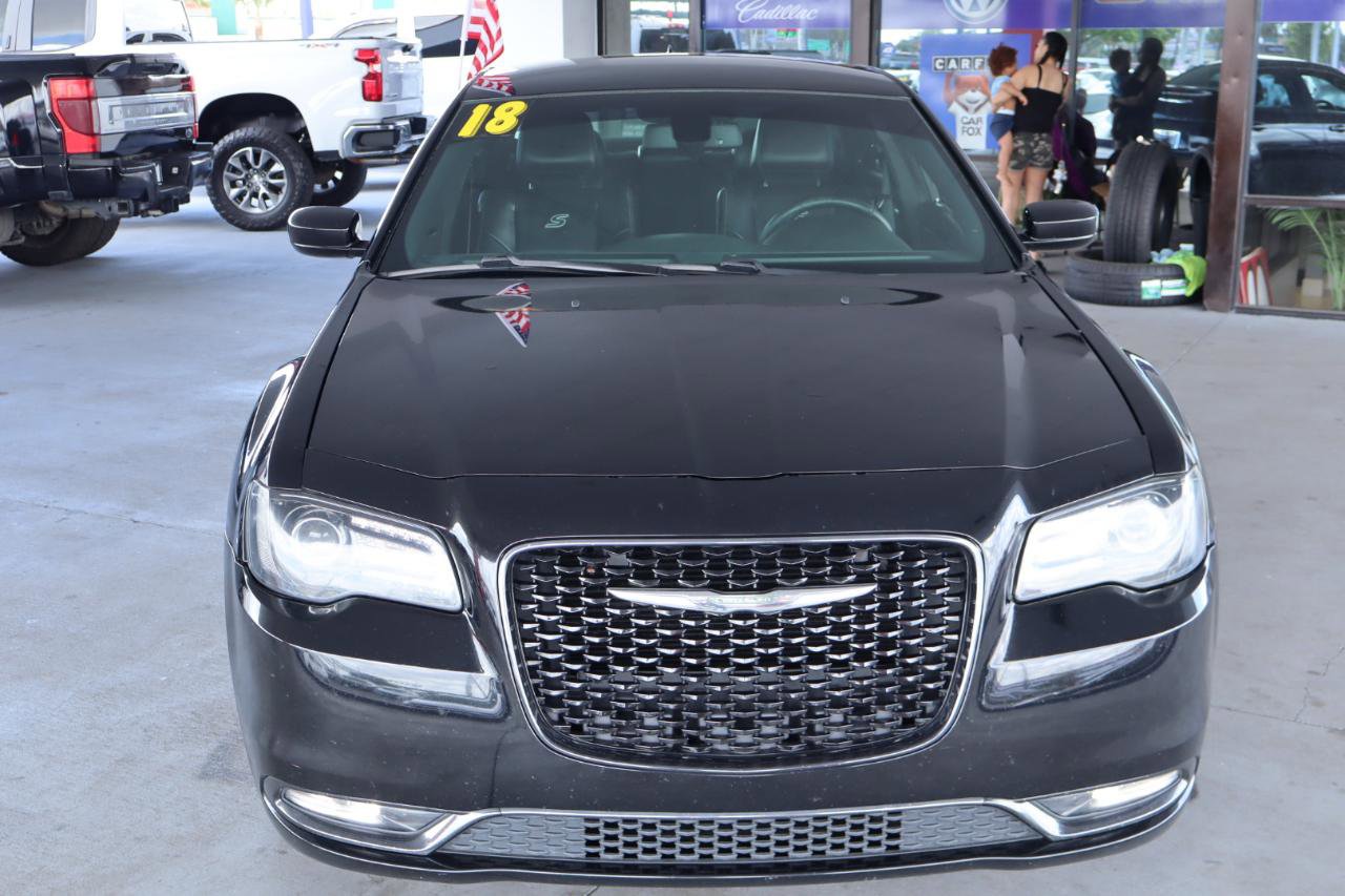 Used 2018 Chrysler 300 S w/ Beats Audio Group RWD image 10
