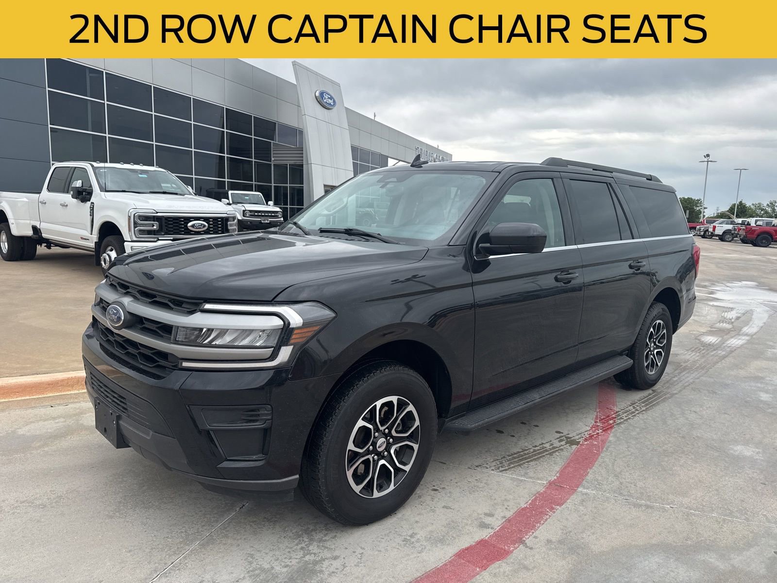 Used 2024 Ford Expedition Max XLT image 1