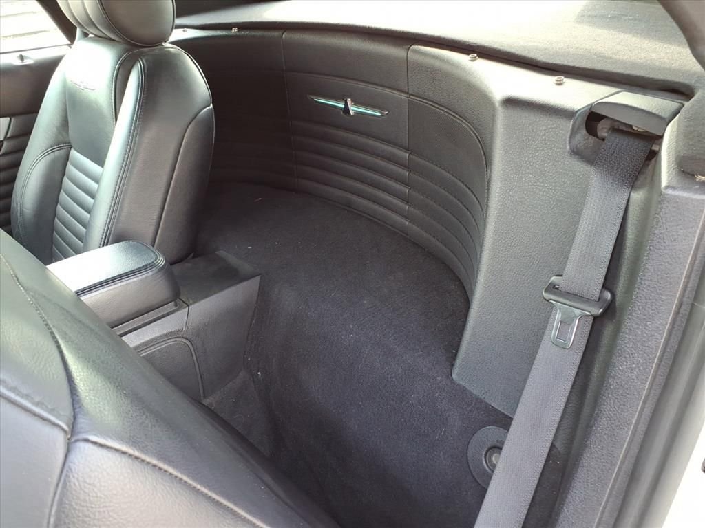 Used 2003 Ford Thunderbird Deluxe image 24