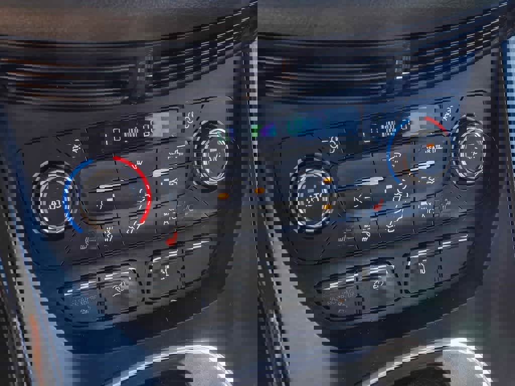 Used 2017 Ford C-MAX Energi Titanium image 22