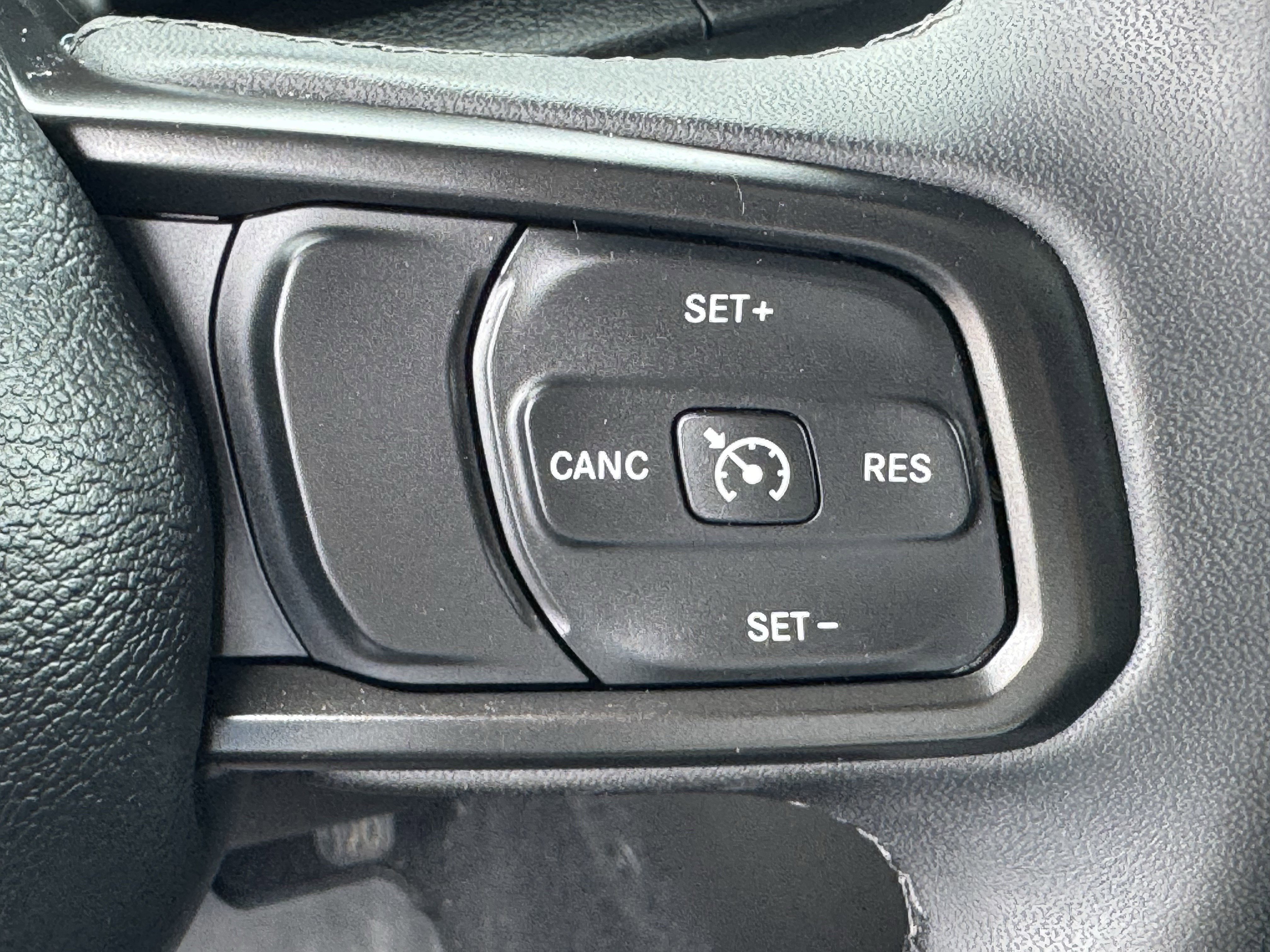 Used 2023 Jeep Wrangler Unlimited w/ Convenience Group AWD/4WD image 24