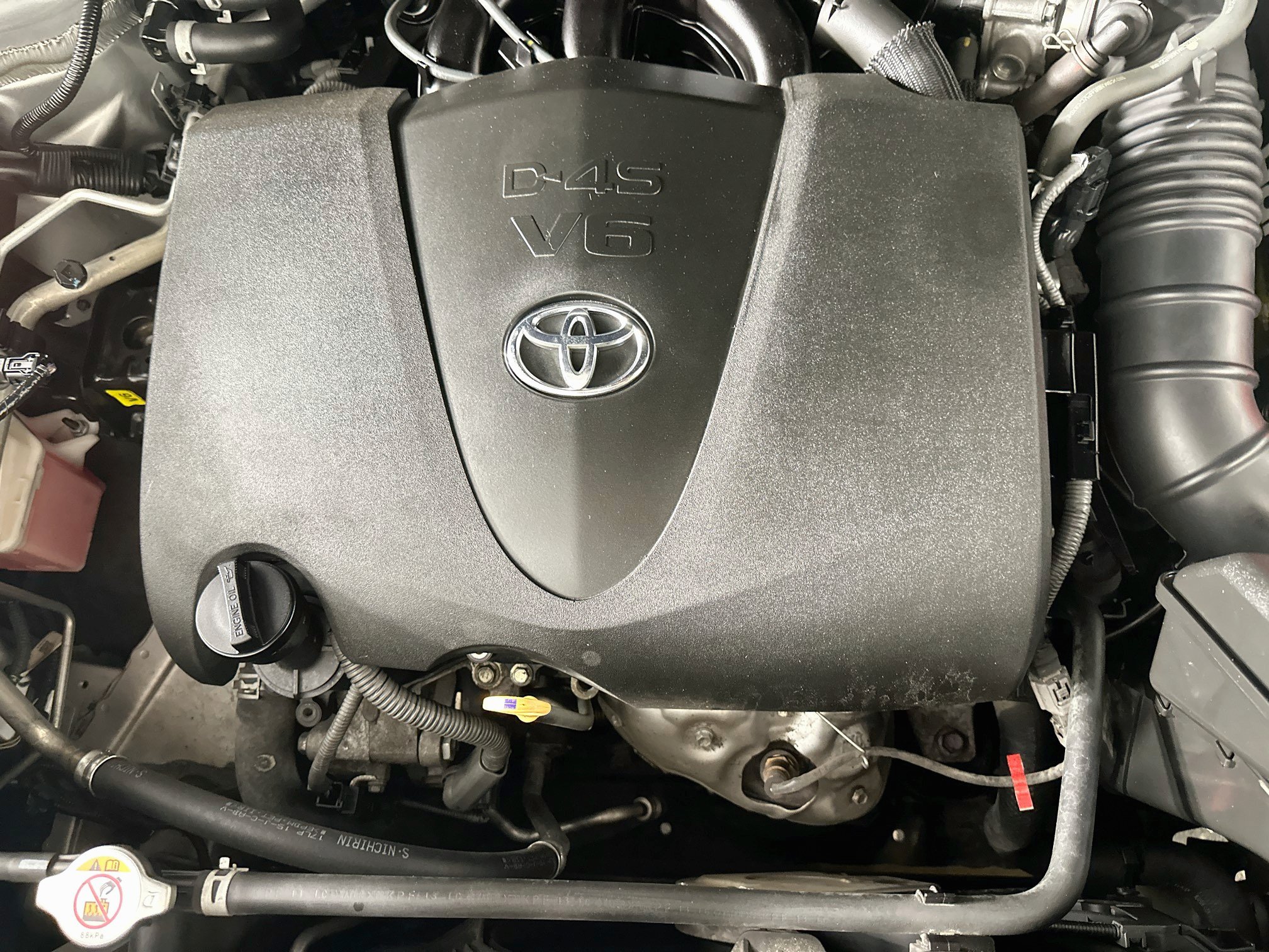 Used 2020 Toyota Highlander L FWD image 32