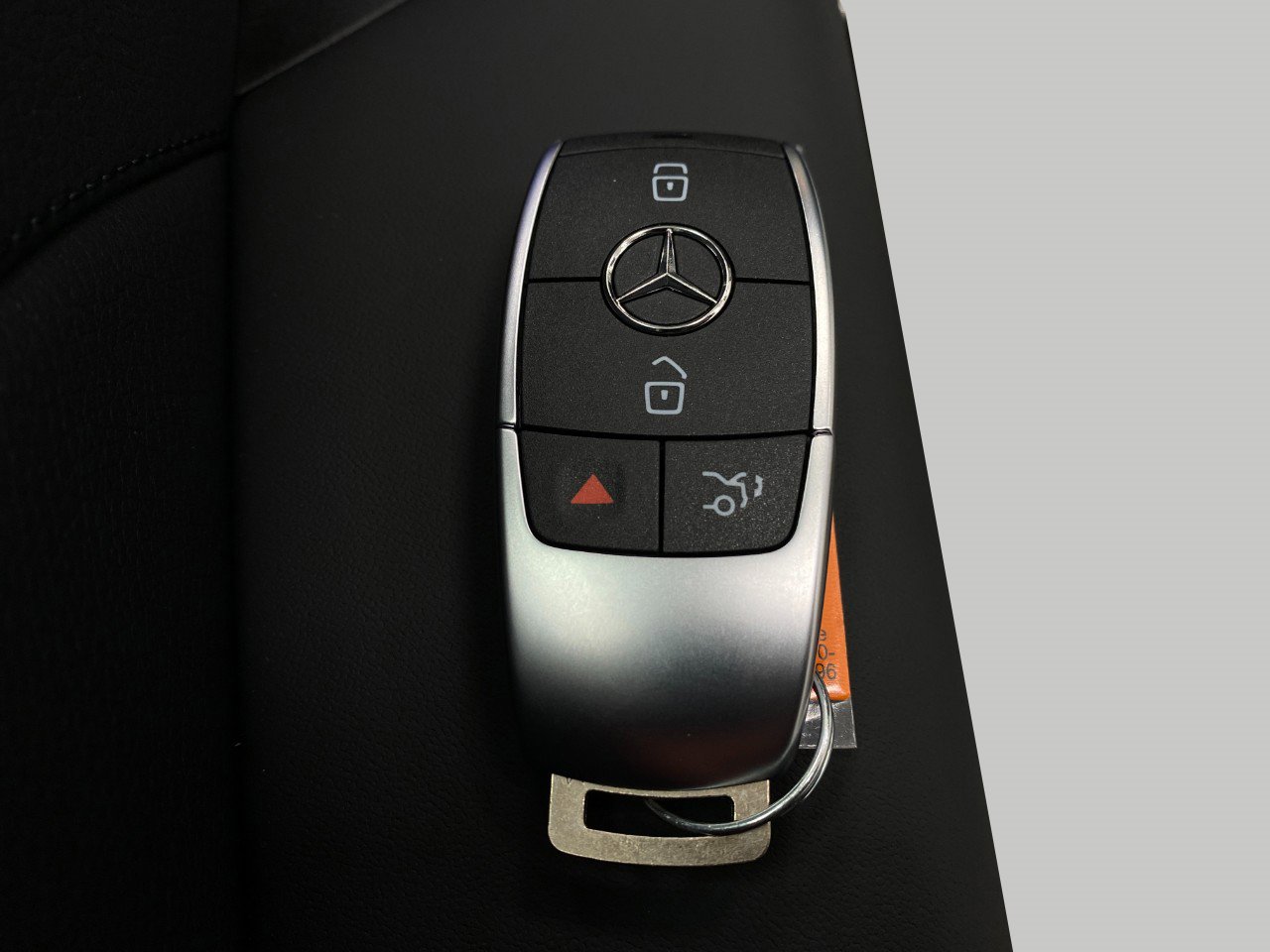 New 2026 Mercedes-Benz GLS 580 4MATIC image 37