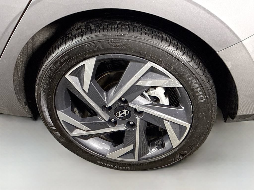 Certified 2025 Hyundai Elantra Sport FWD image 32