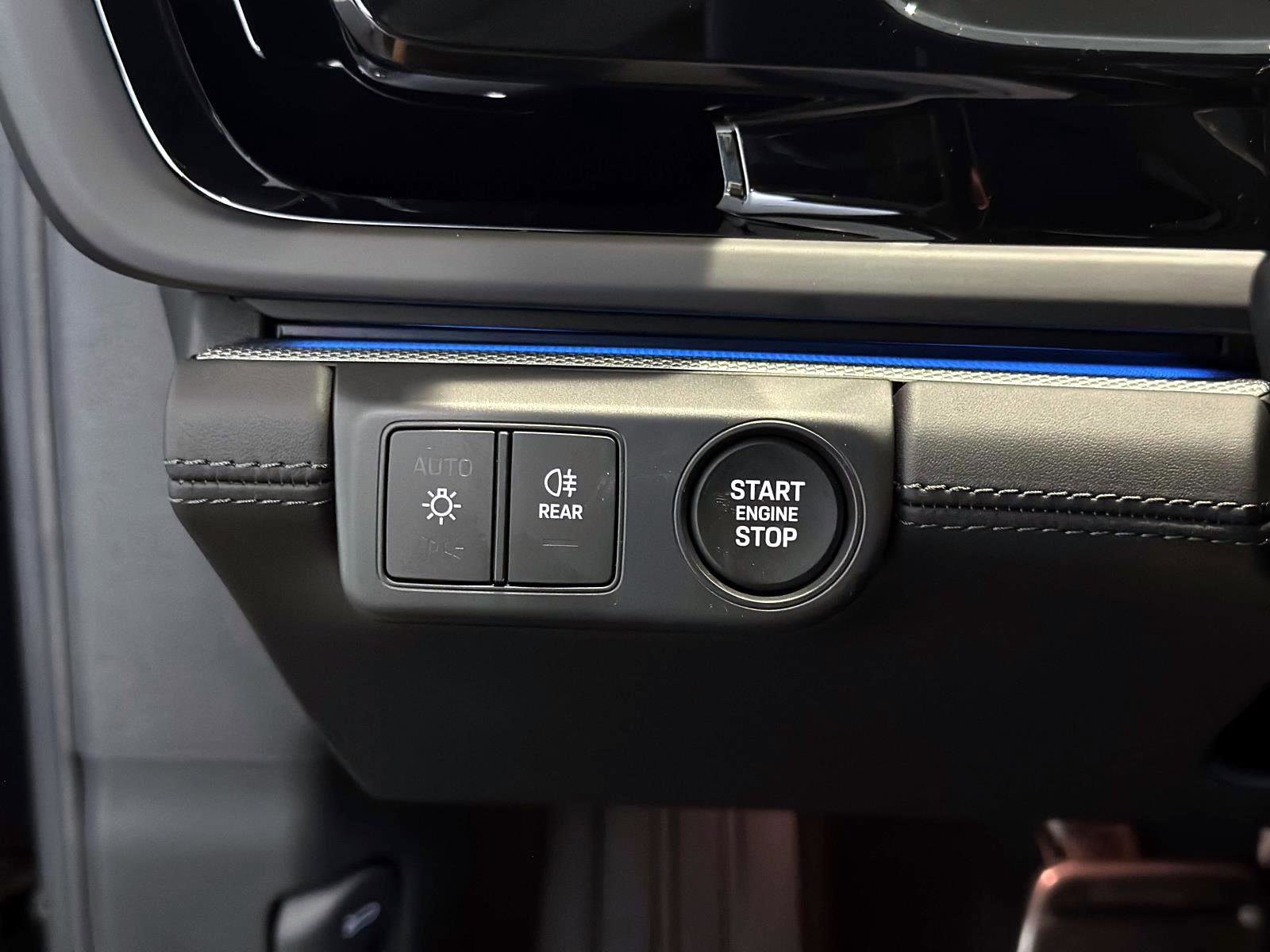 New 2025 Porsche Panamera 4 image 30