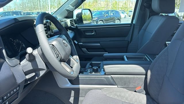 New 2026 Toyota Tundra SR5 w/ TRD Off-Road Package AWD/4WD image 28