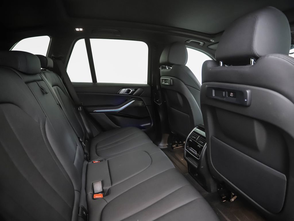 Used 2021 BMW X5 xDrive40i w/ Convenience Package image 26