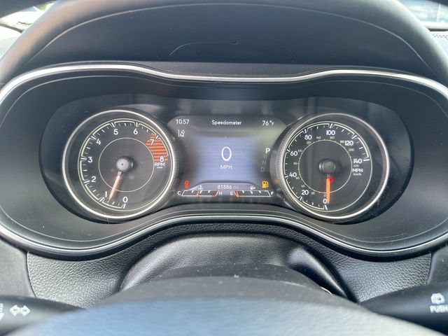 Used 2019 Jeep Cherokee Overland AWD/4WD image 13