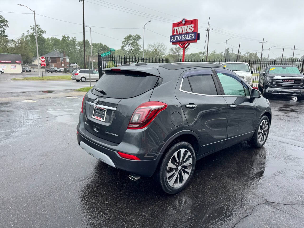 Used 2018 Buick Encore Preferred FWD image 5