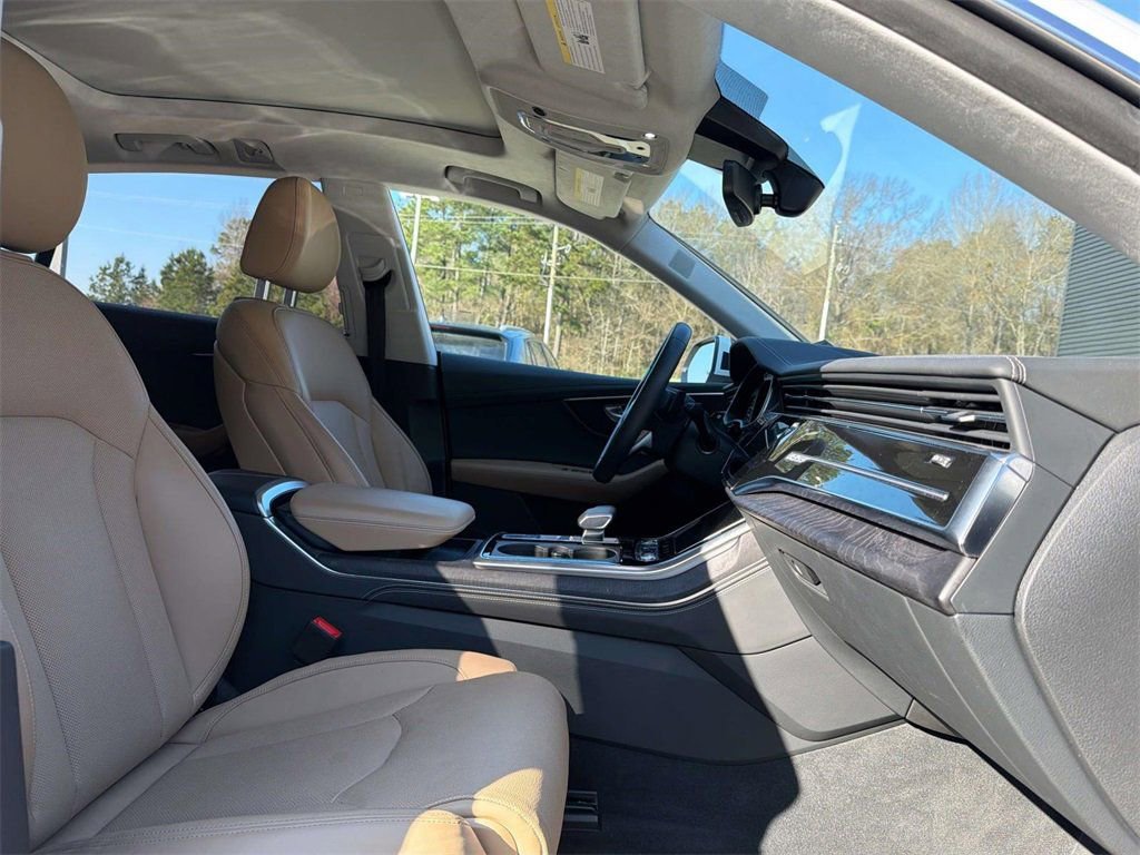 Used 2025 Audi Q8 Prestige image 10