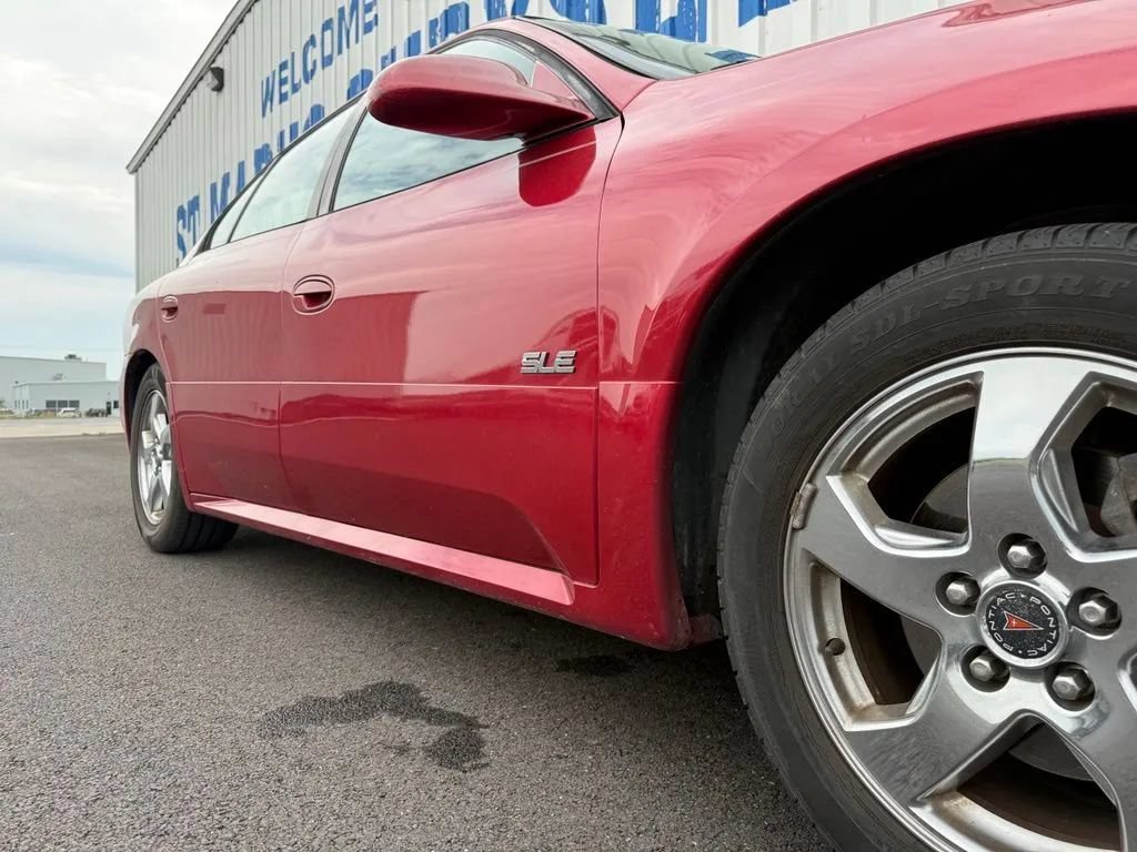 Used 2005 Pontiac Bonneville SLE w/ Premier Edition FWD image 11