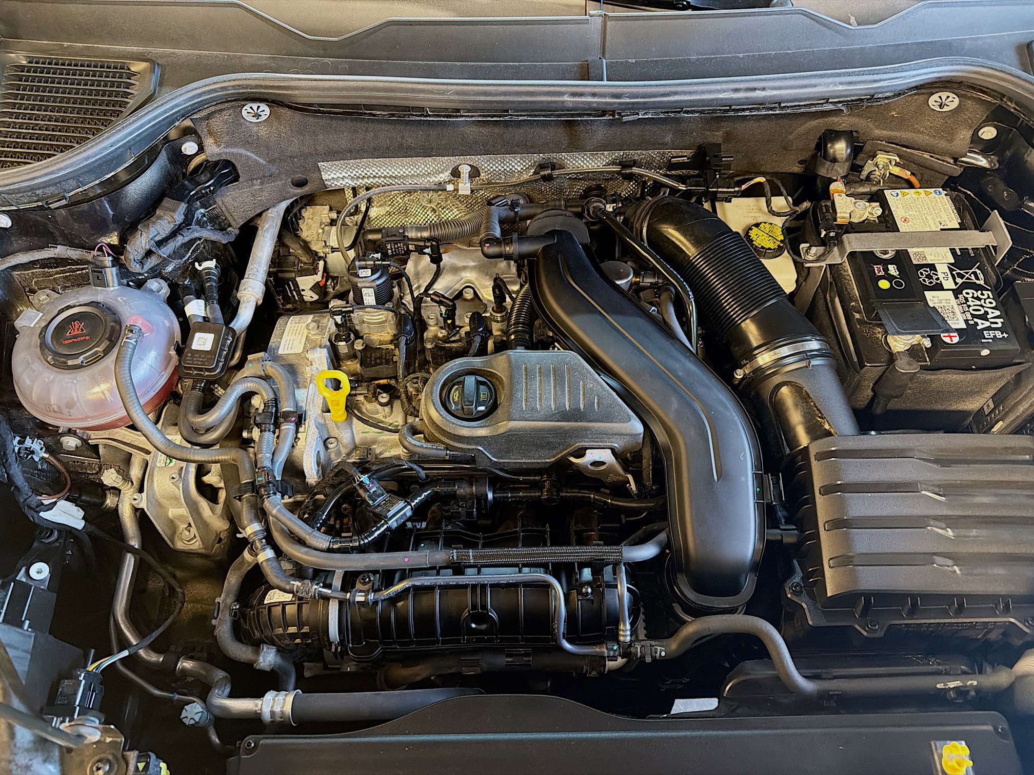 Used 2024 Volkswagen Taos SE image 34