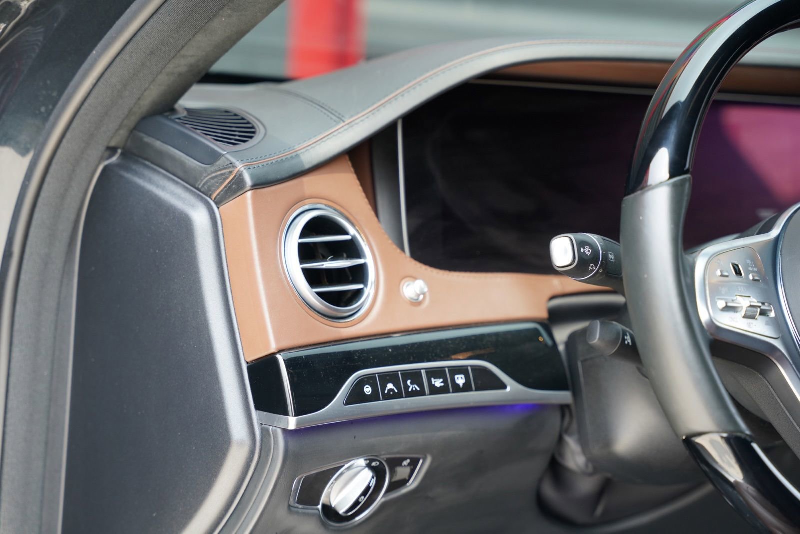 Used 2019 Mercedes-Benz S 560 Sedan image 12