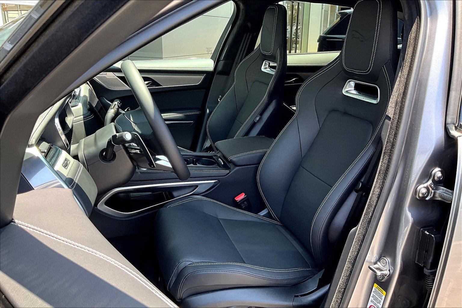 New 2026 Jaguar F-PACE R-Dynamic S AWD/4WD image 9