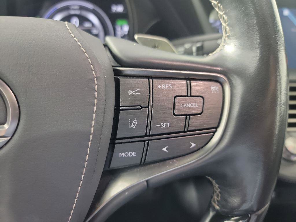 Used 2019 Lexus LS 500h AWD image 29