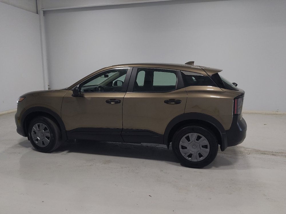 Used 2025 Nissan Kicks S FWD image 3