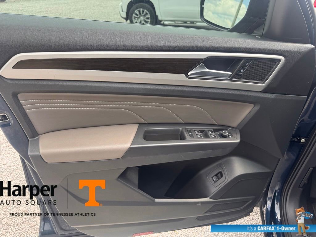 Used 2023 Volkswagen Atlas SE w/ Panoramic Sunroof Package AWD/4WD image 18
