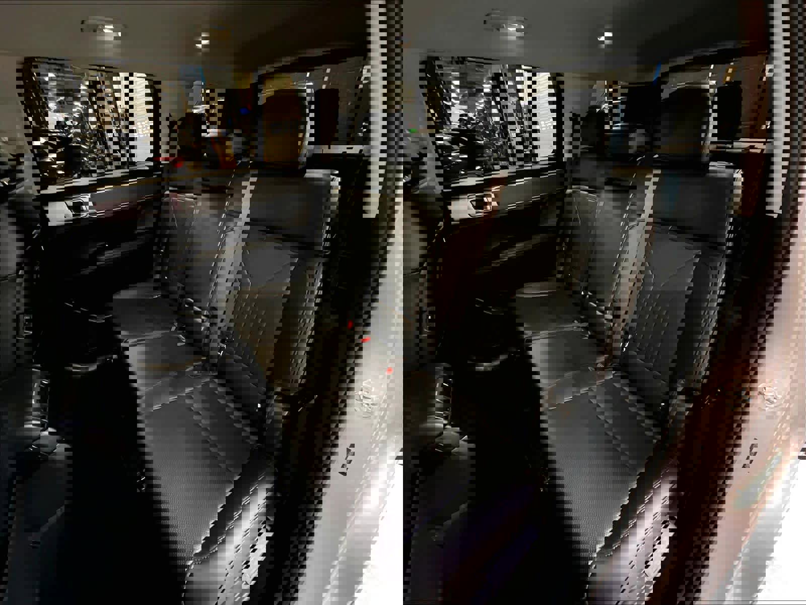 Used 2024 Hyundai Santa Fe SEL image 15