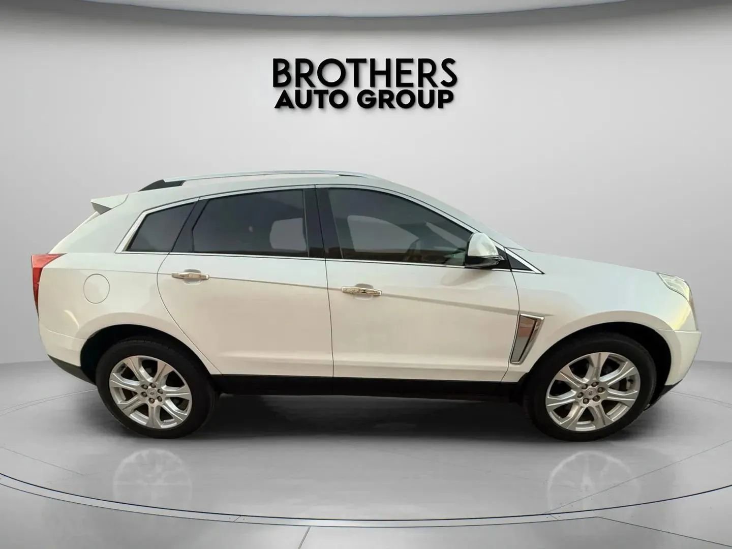 Used 2014 Cadillac SRX Performance w/ Driver Assist Package image 8