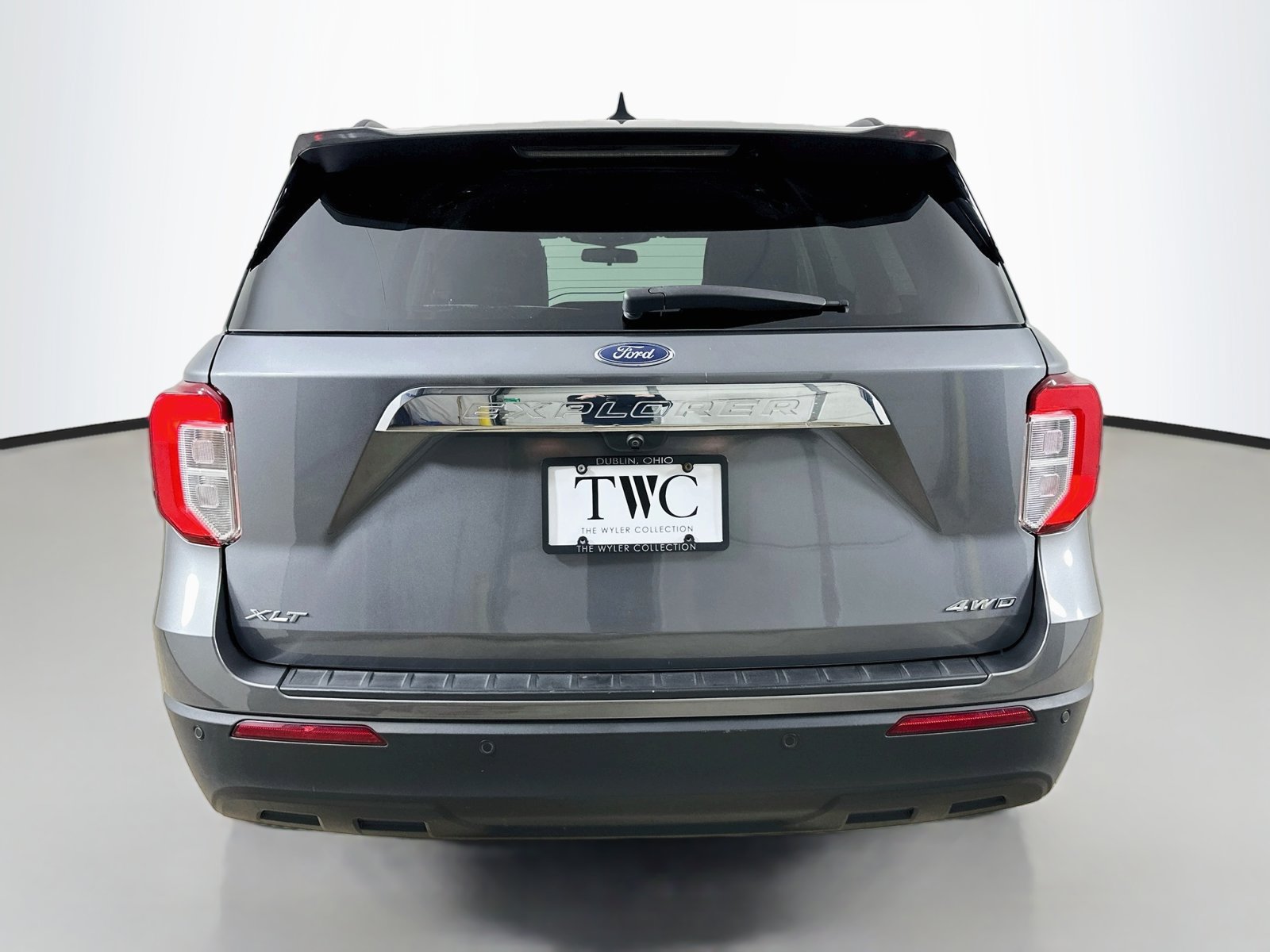 Used 2022 Ford Explorer XLT AWD/4WD image 6