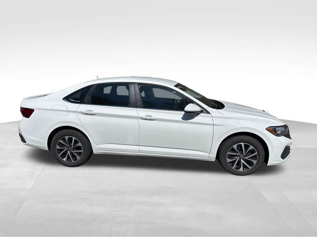 Used 2024 Volkswagen Jetta S image 5