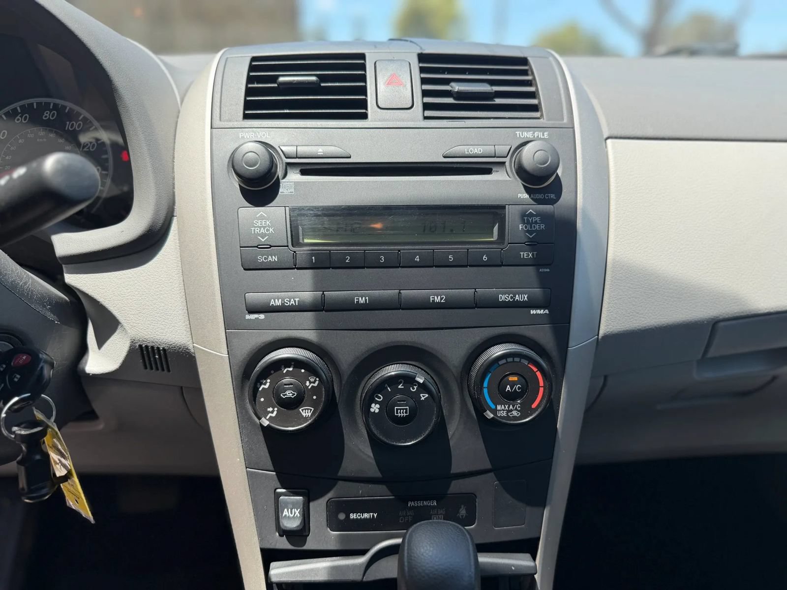 Used 2009 Toyota Corolla LE FWD image 12