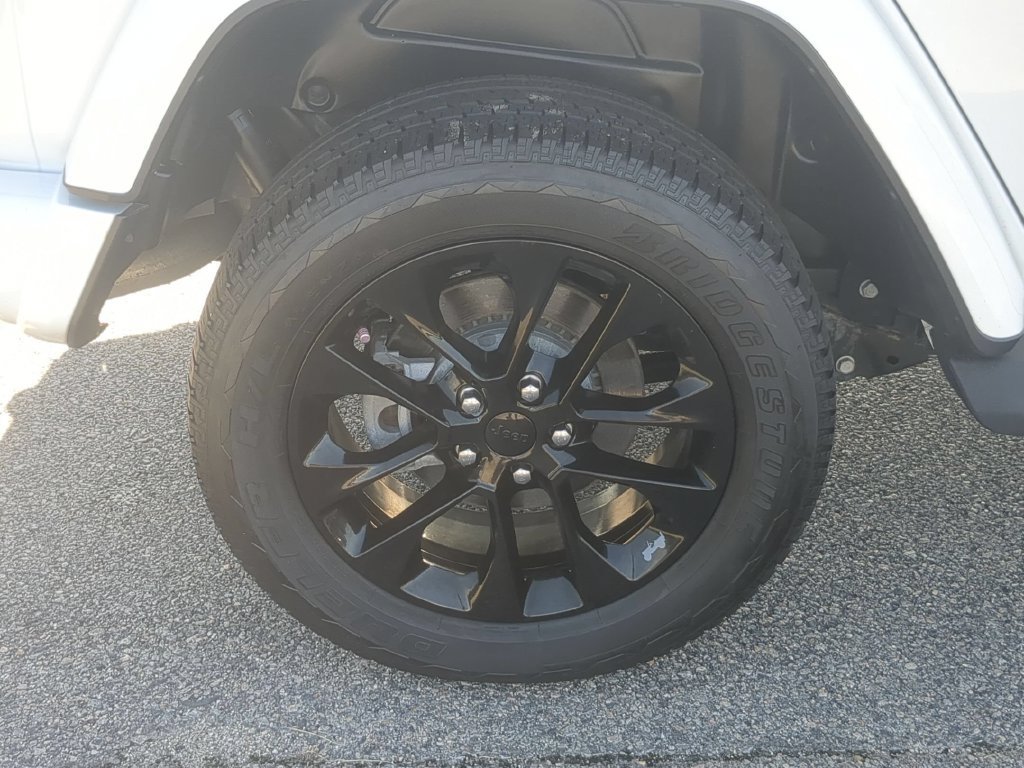 Certified 2023 Jeep Wrangler Unlimited Sahara AWD/4WD image 12