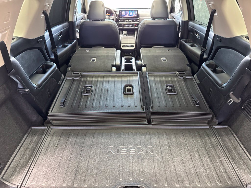 New 2026 Nissan Pathfinder Platinum w/ Accent Package AWD/4WD image 29