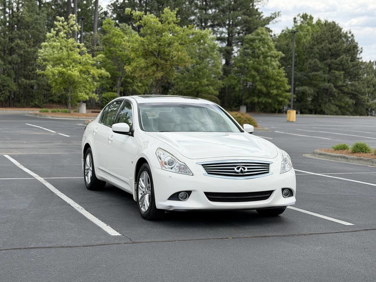 Used 2015 INFINITI Q40 AWD w/ Navigation Package