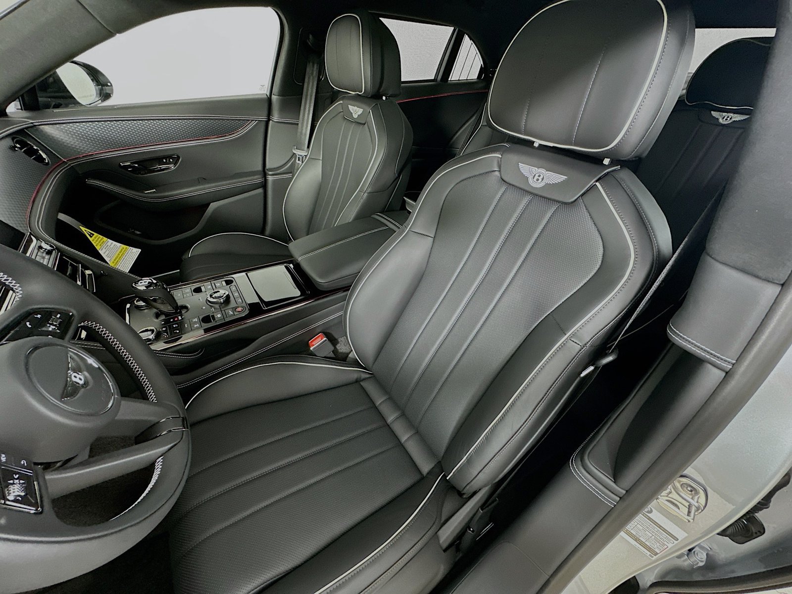 New 2026 Bentley Flying Spur V8 AWD/4WD image 37
