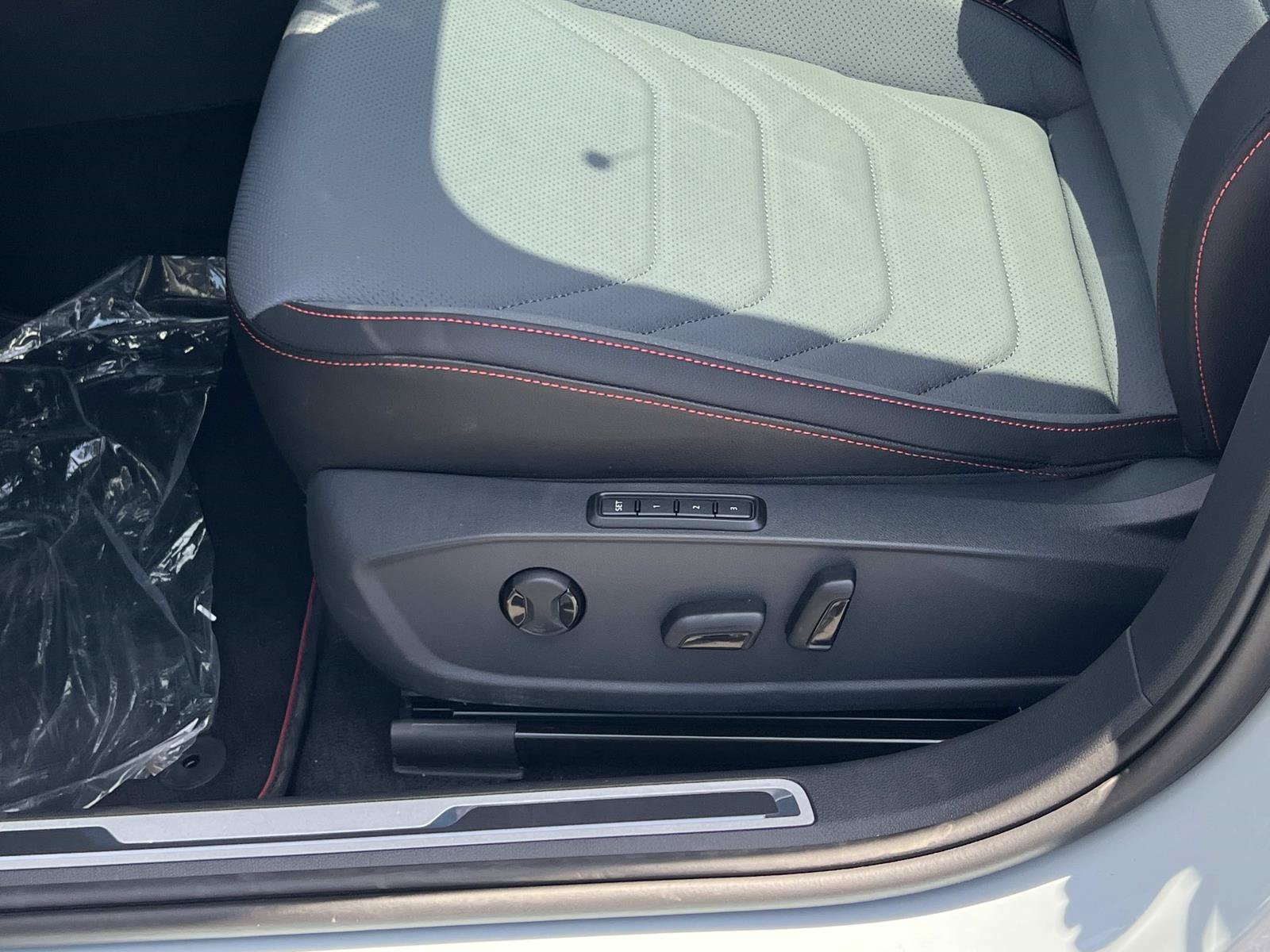 New 2026 Volkswagen Jetta GLI Autobahn FWD image 17