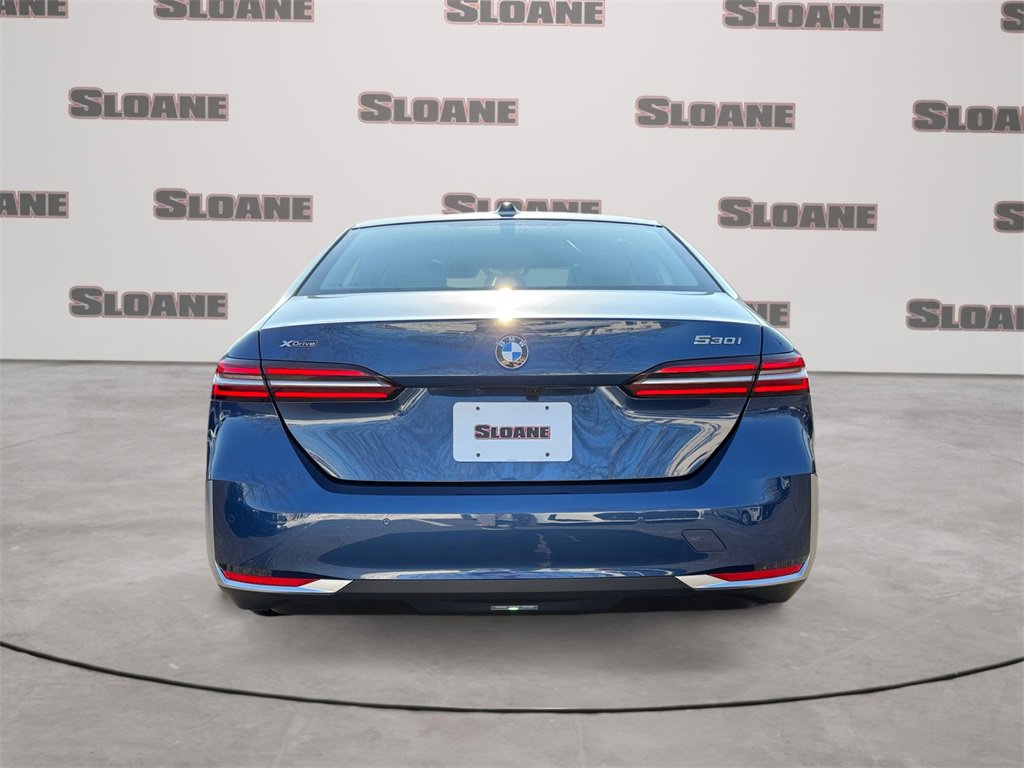 Certified 2026 BMW 530i xDrive w/ Premium Package image 4