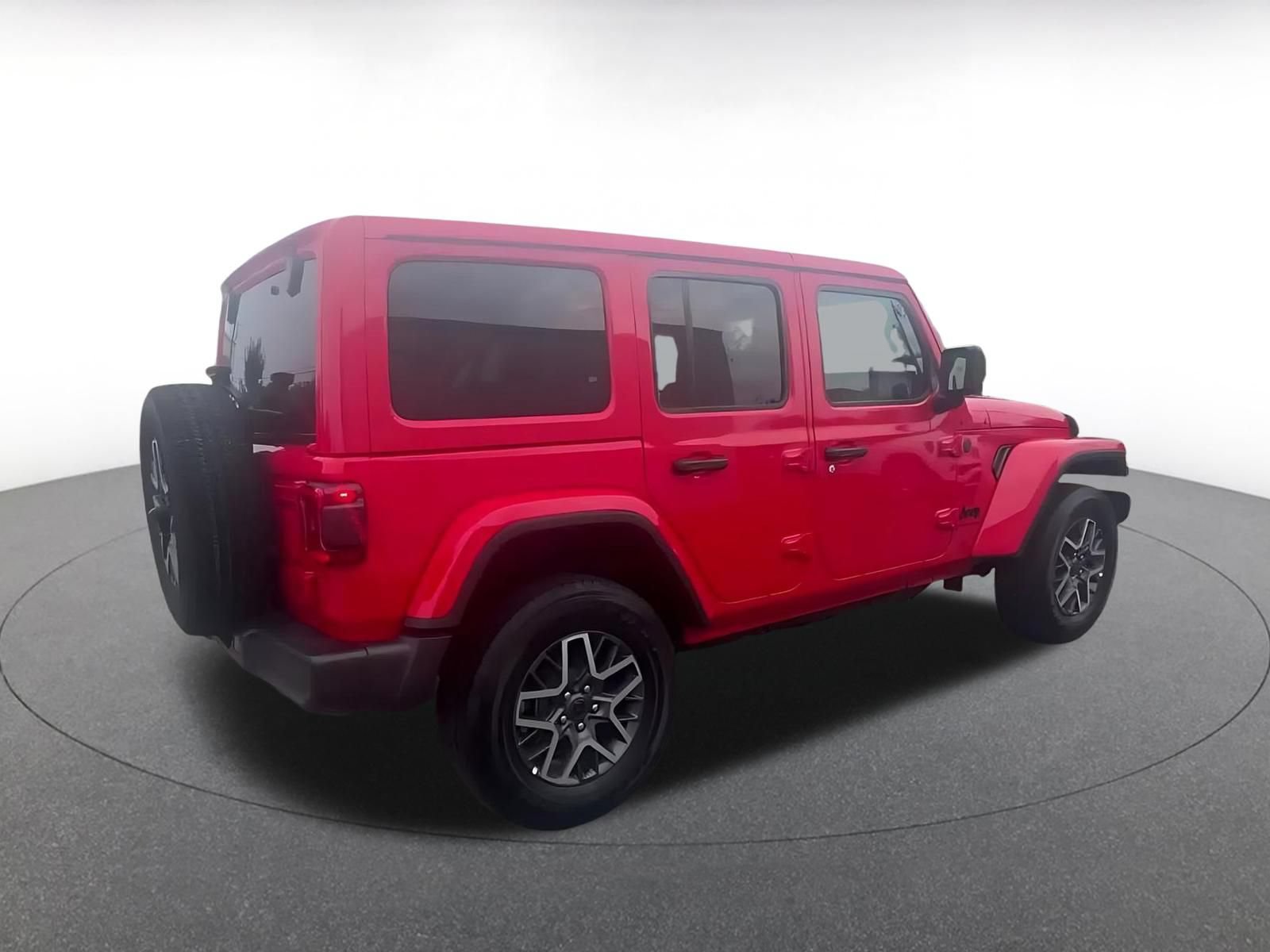 Used 2025 Jeep Wrangler Unlimited Sahara AWD/4WD image 12