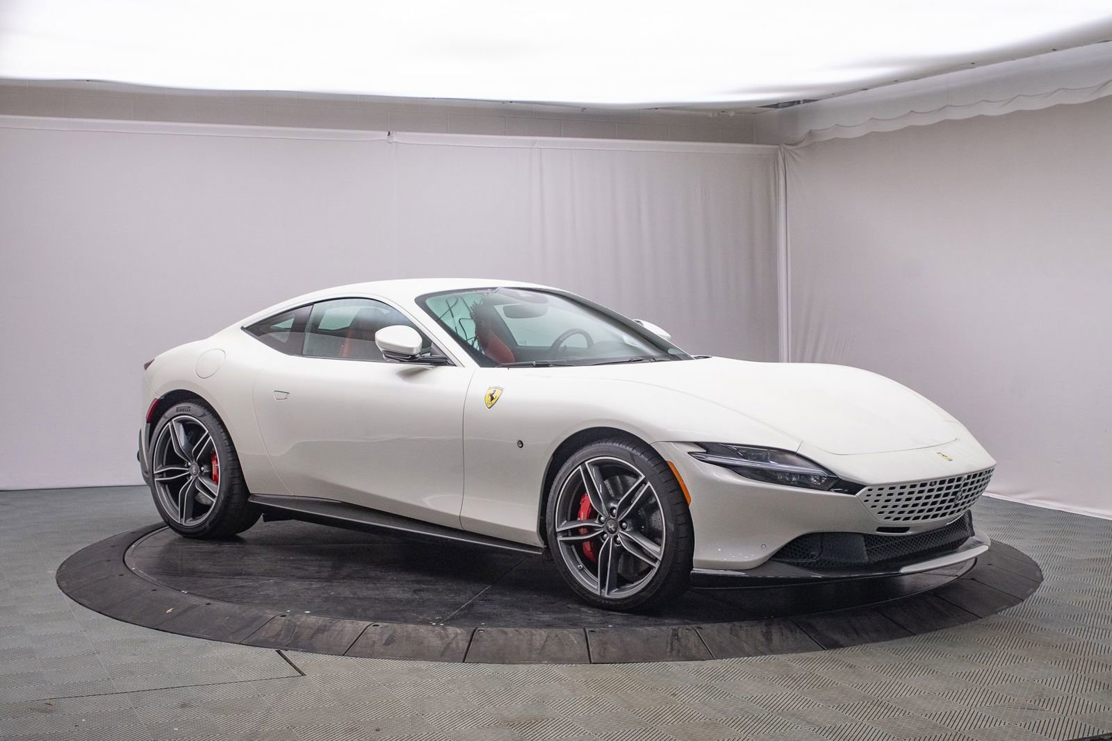 Certified 2024 Ferrari Roma image 2