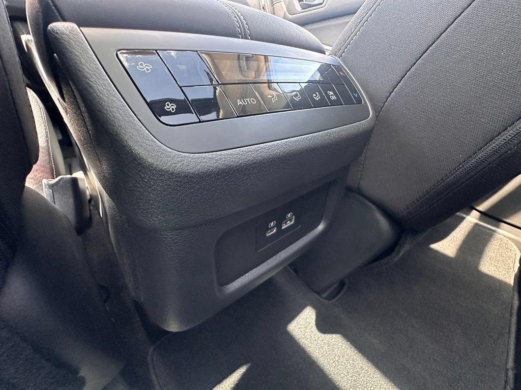 Certified 2025 Nissan Pathfinder SV w/ SV Premium Package FWD image 18