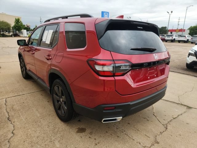 Used 2025 Honda Pilot Sport image 8