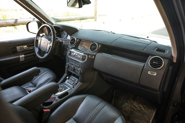Used 2015 Land Rover LR4 HSE image 24