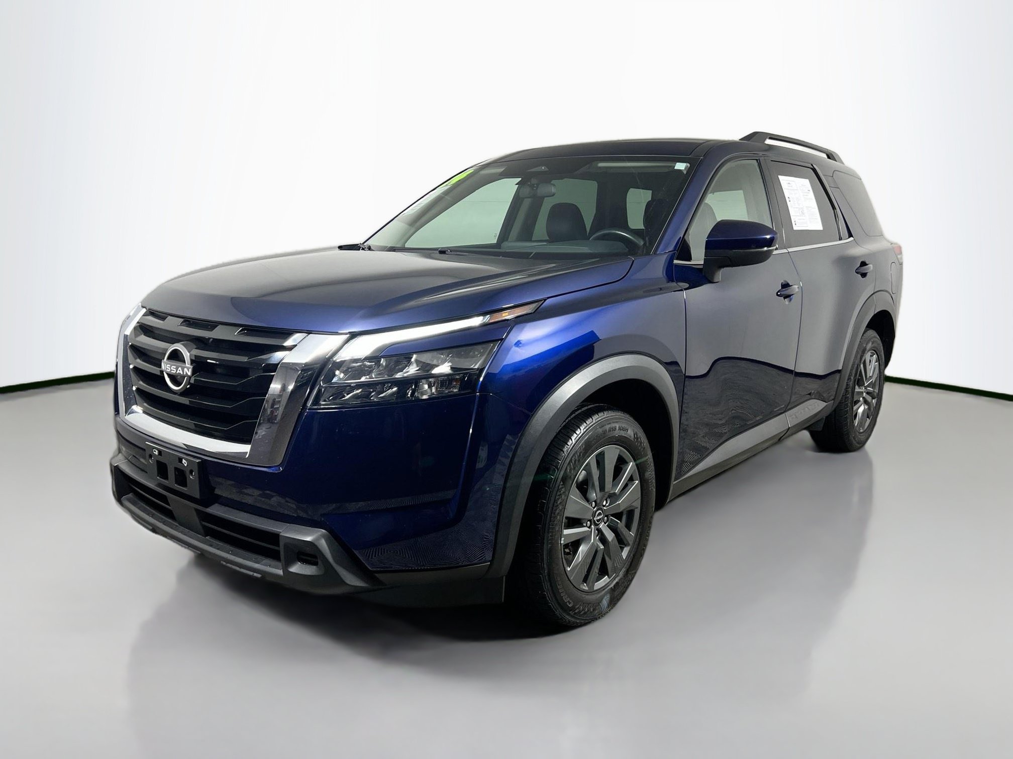 Used 2024 Nissan Pathfinder SV AWD/4WD image 10