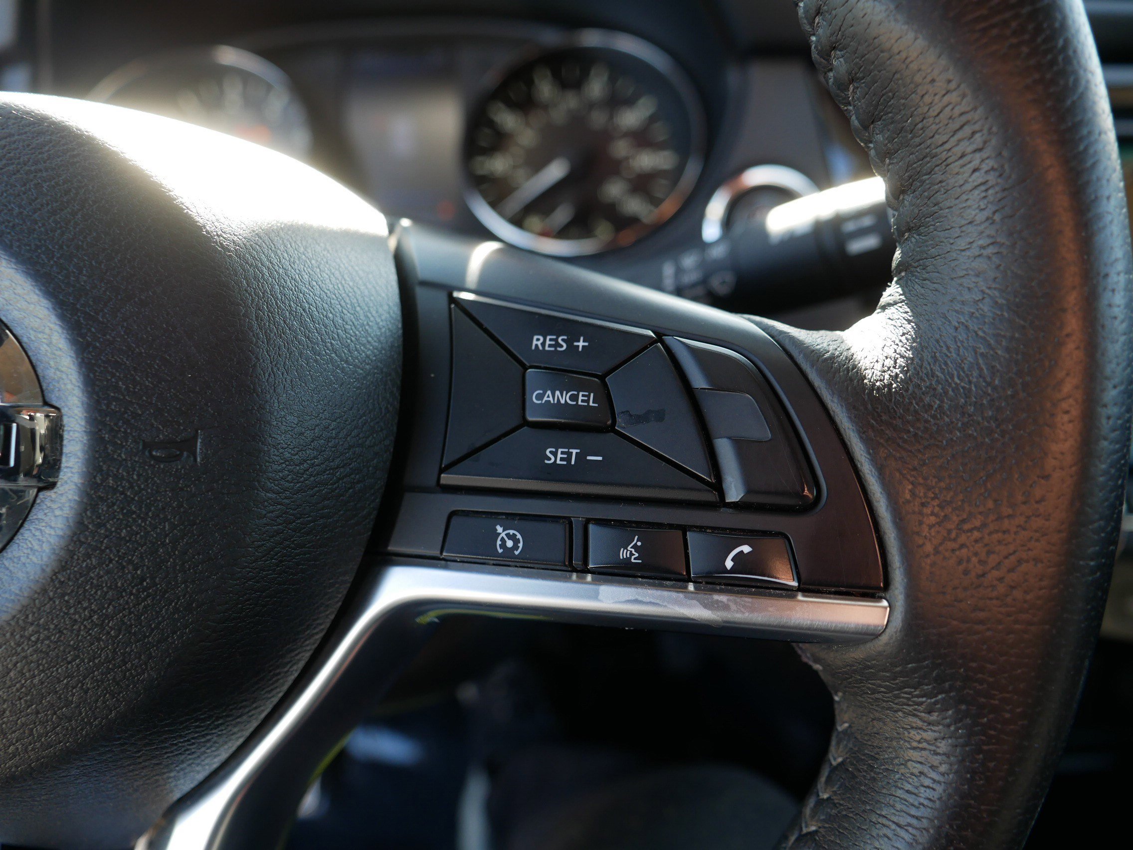 Used 2020 Nissan Rogue SV AWD/4WD image 29