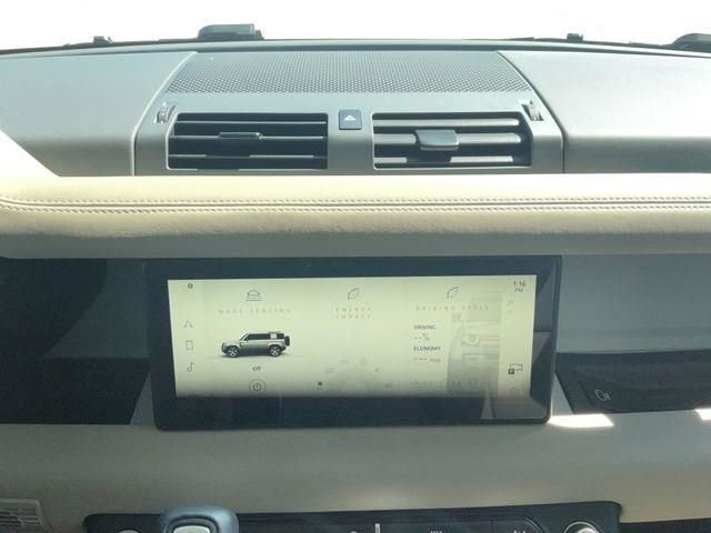 Used 2024 Land Rover Defender 110 S image 27