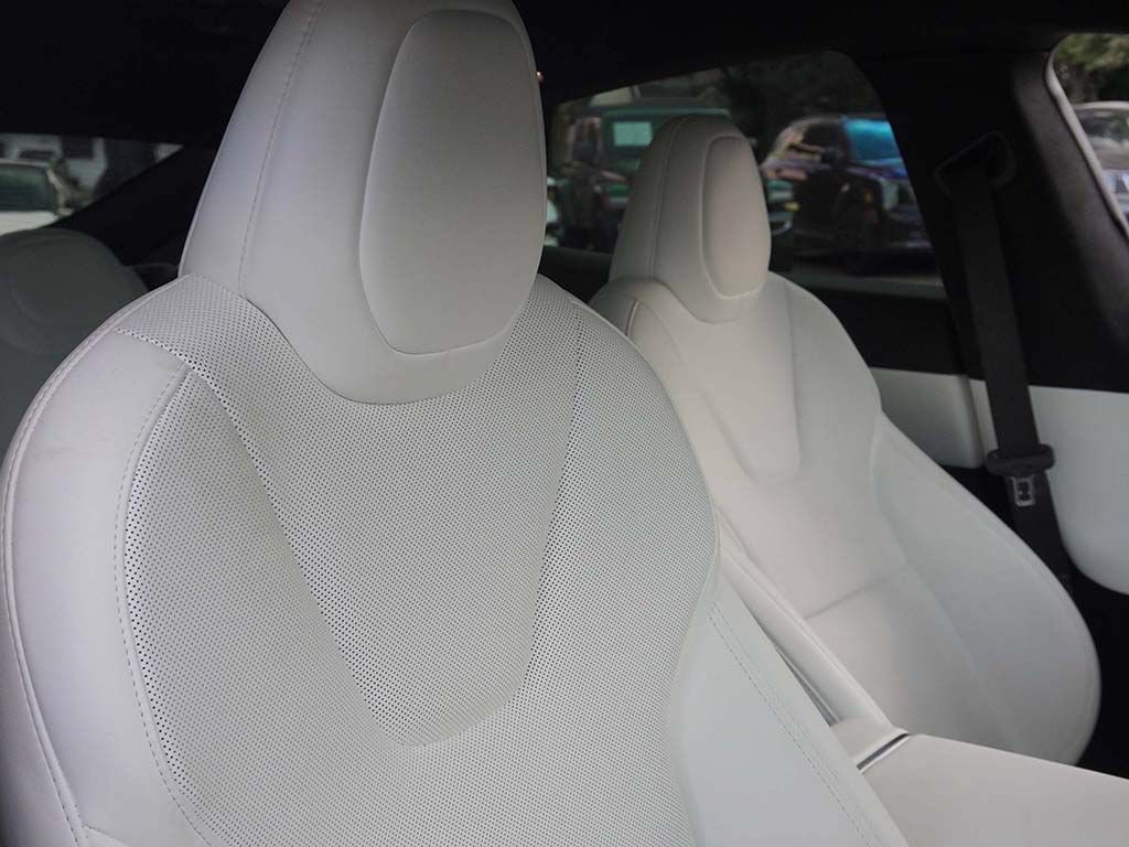 Used 2023 Tesla Model S AWD/4WD image 32