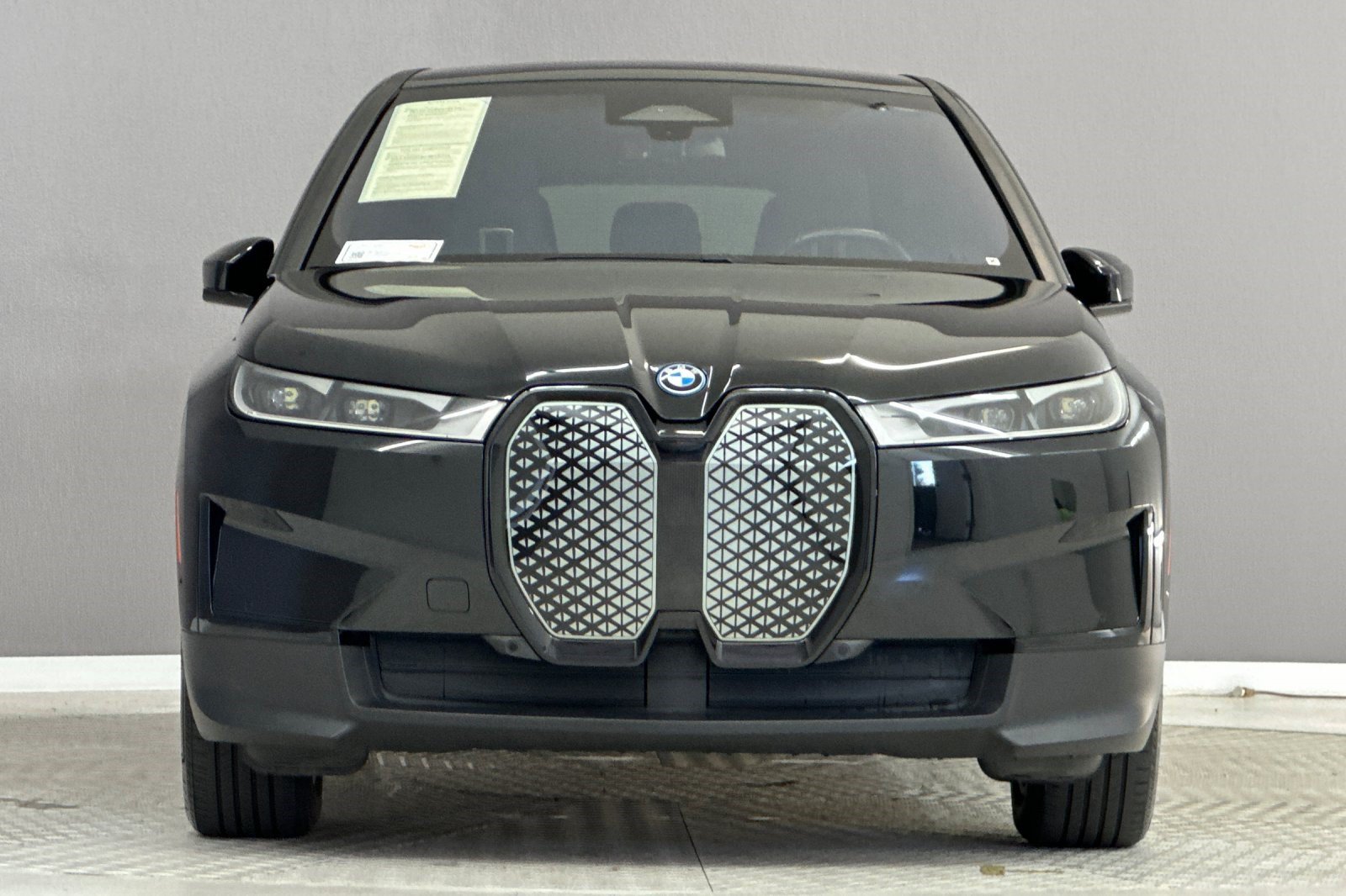 Certified 2023 BMW iX xDrive50 AWD/4WD image 6