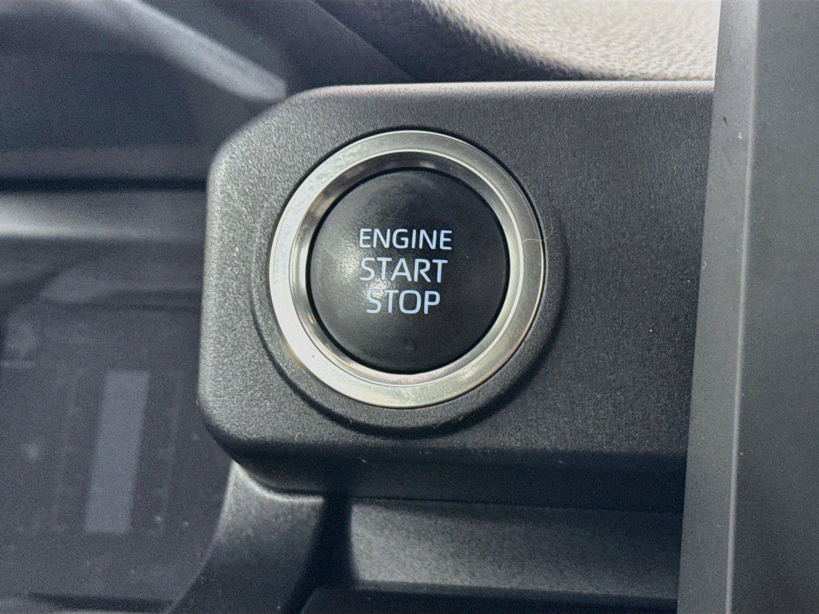 Certified 2025 Toyota 4Runner SR5 AWD/4WD image 21