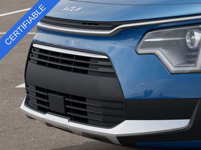 Certified 2025 Kia Niro EX image 12