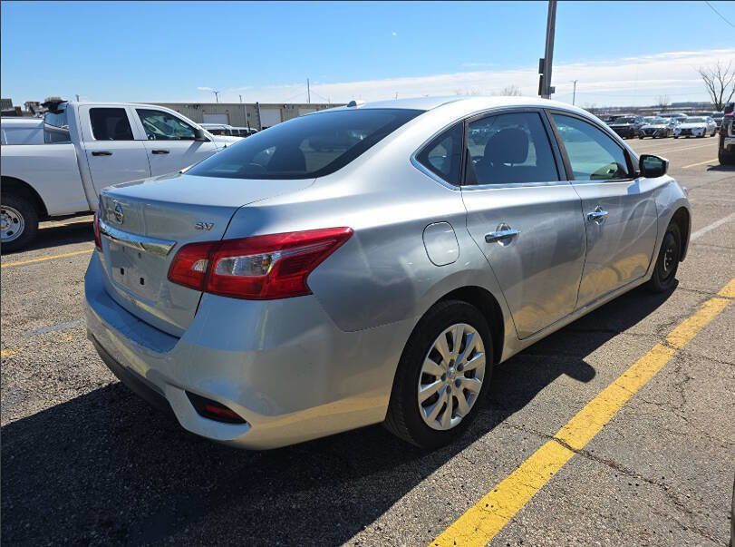 Used 2017 Nissan Sentra SV image 3