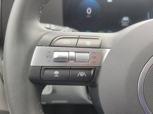 Certified 2025 Hyundai Kona Electric SEL FWD image 20