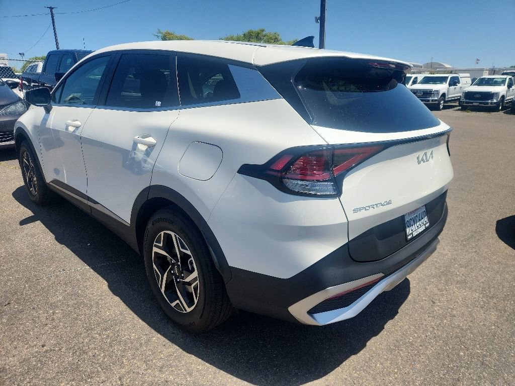 Certified 2023 Kia Sportage LX FWD image 10