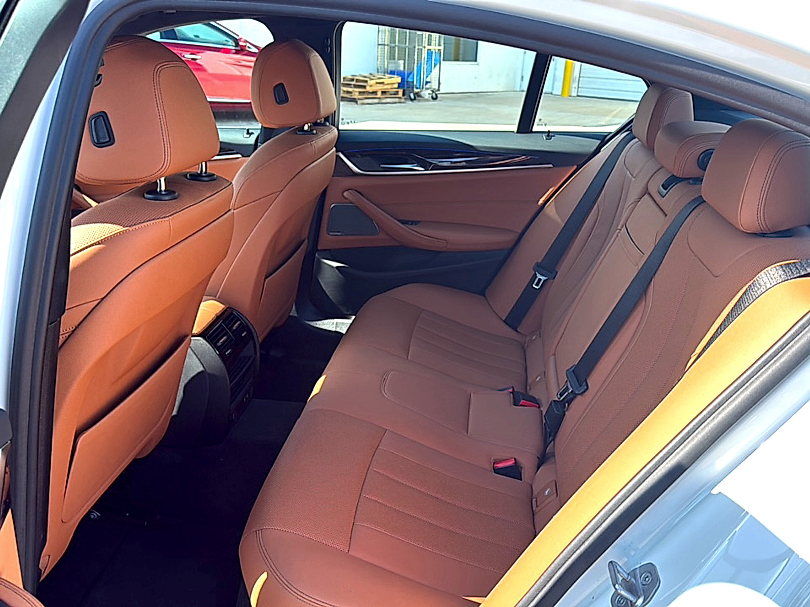 Used 2021 BMW 530i w/ Premium Package RWD image 8