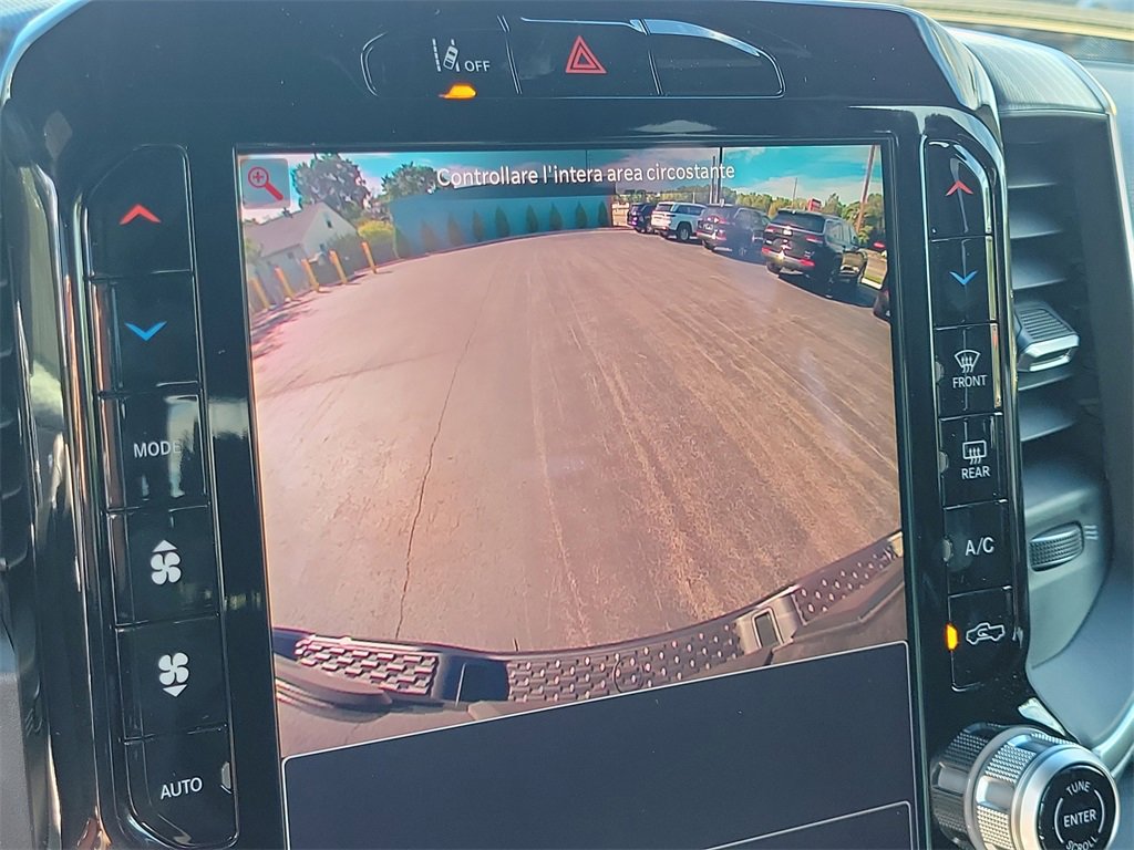 New 2026 RAM 1500 4x4 Crew Cab image 15